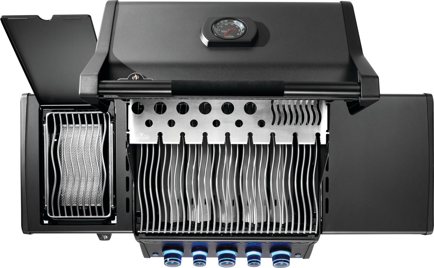 Phantom Rogue® PRO-S 425 RSIB with Infrared Side and Rear Burner Propane Grill